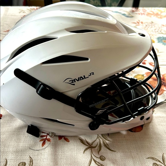 Rival Jr White Youth Lacrosse Helmet - Picture 2 of 8